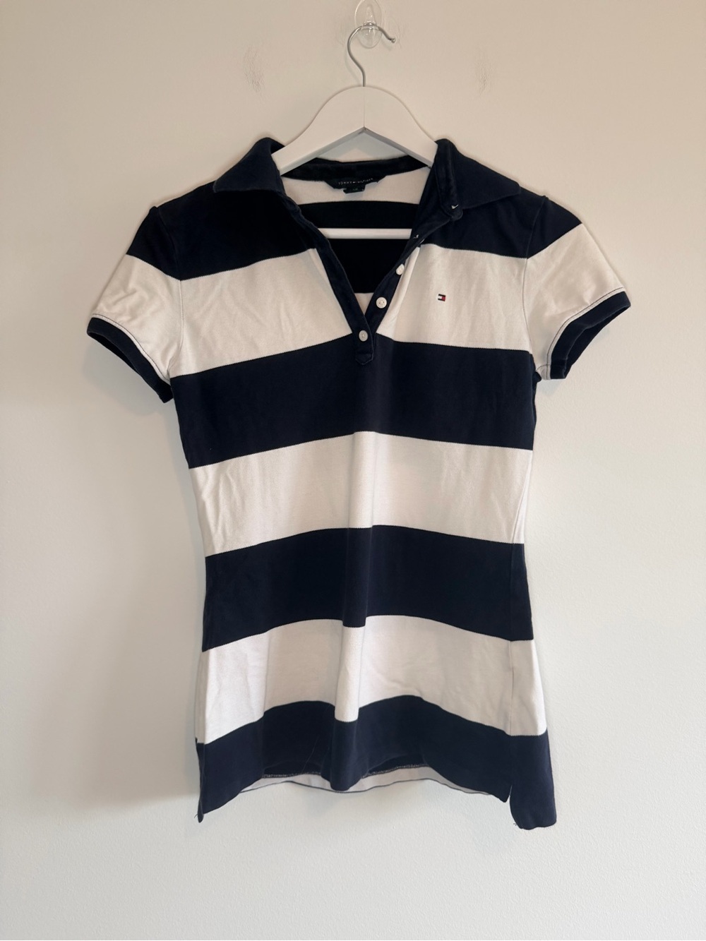 Y2K Tommy Hilfiger Women's Navy and White Striped Polo Top